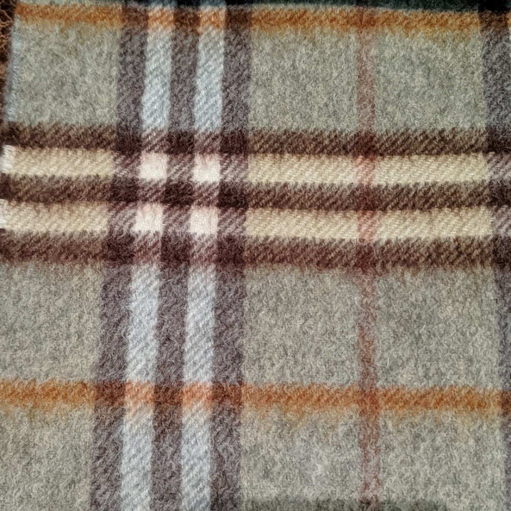 Burberry Green/Brown 100% Cashmere Scarf - Picture 3 of 4
